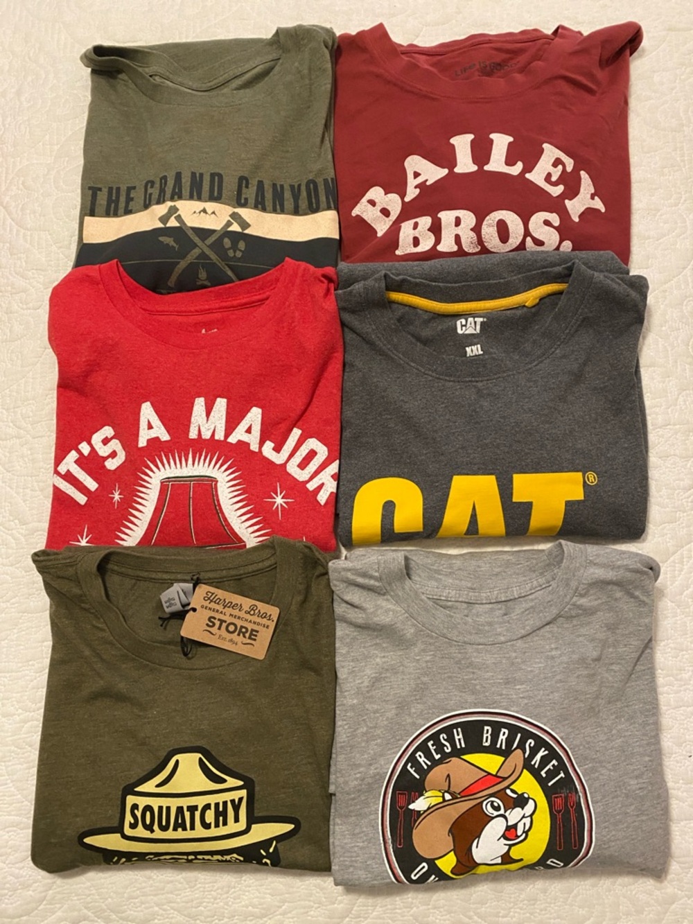 Men’s graphic tee shirt bundle size XXL
